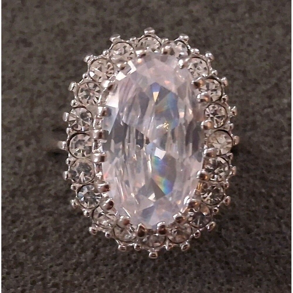 Faceted clear faceted halo cocktail ring, statement making, prong set SZ 8.5